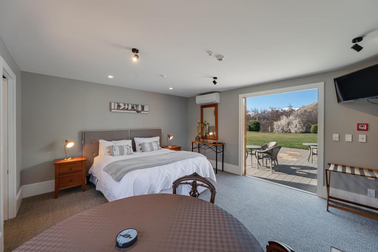 Manata Homestead & Lodge Queenstown Bagian luar foto