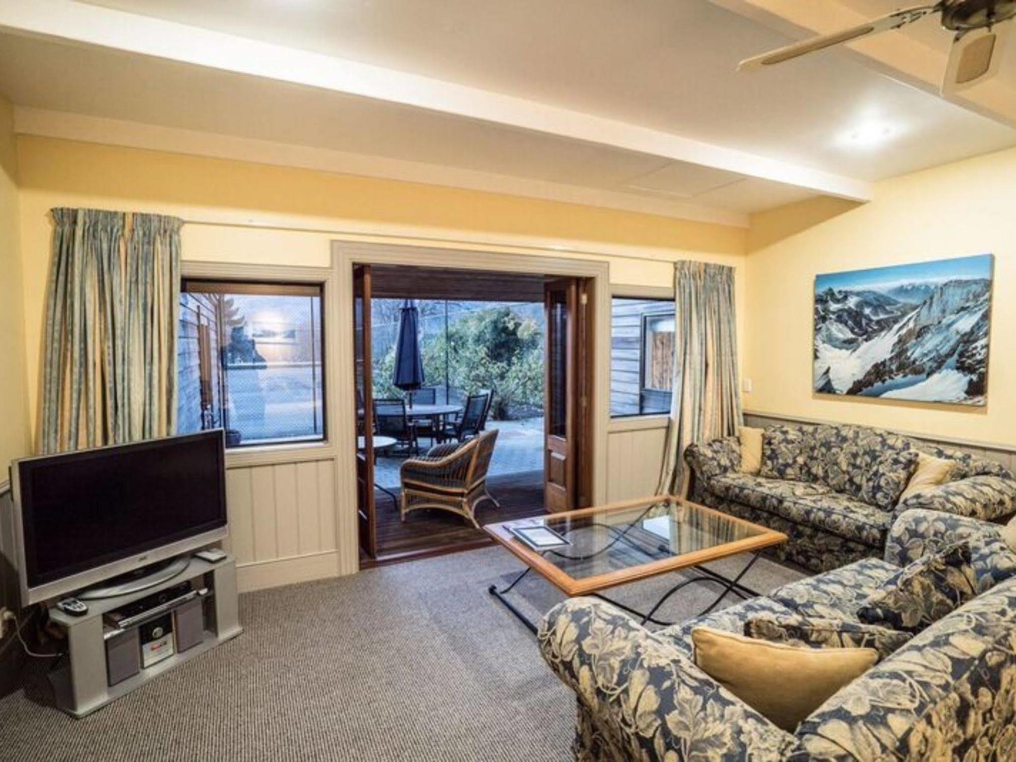 Manata Homestead & Lodge Queenstown Bagian luar foto