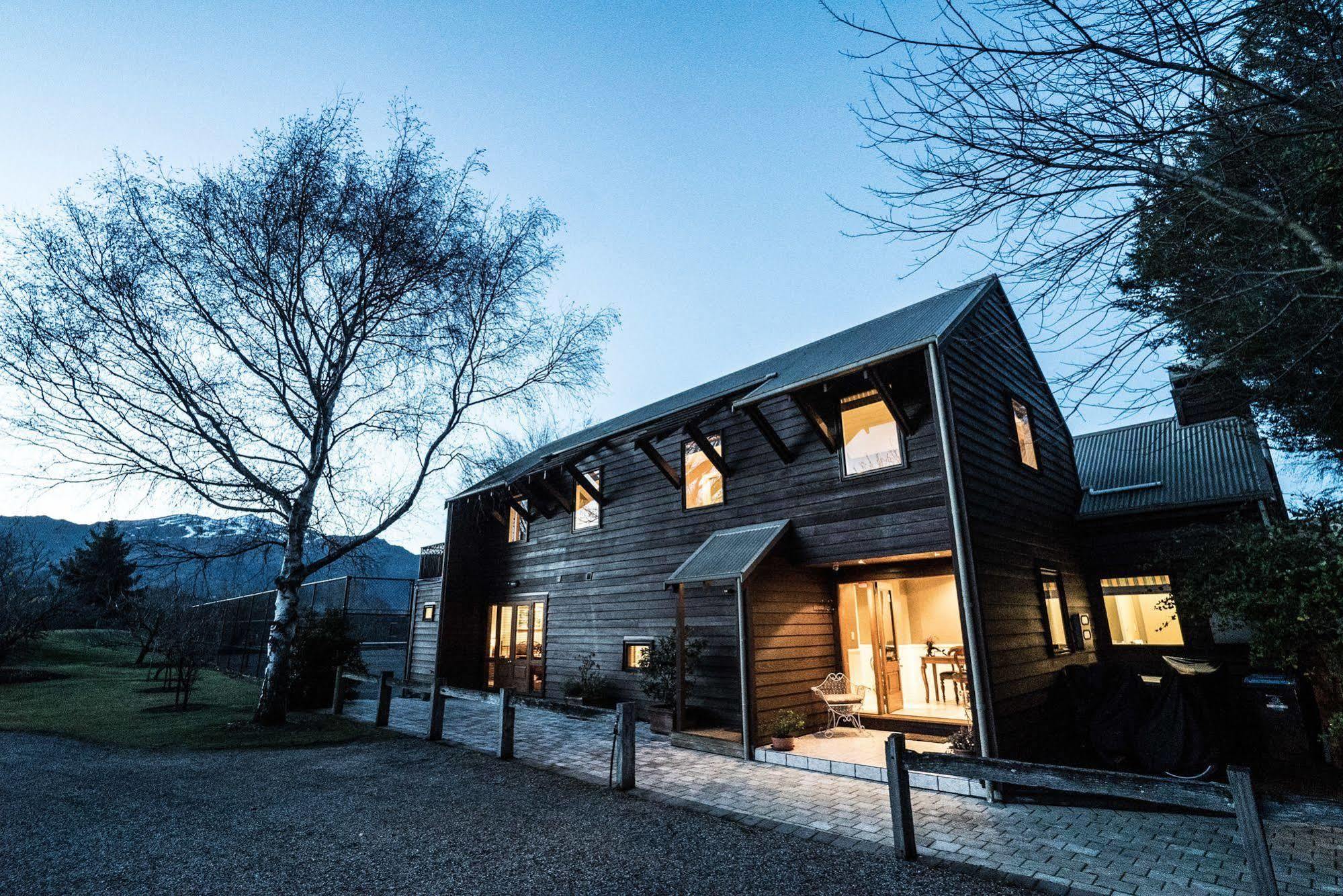 Manata Homestead & Lodge Queenstown Bagian luar foto