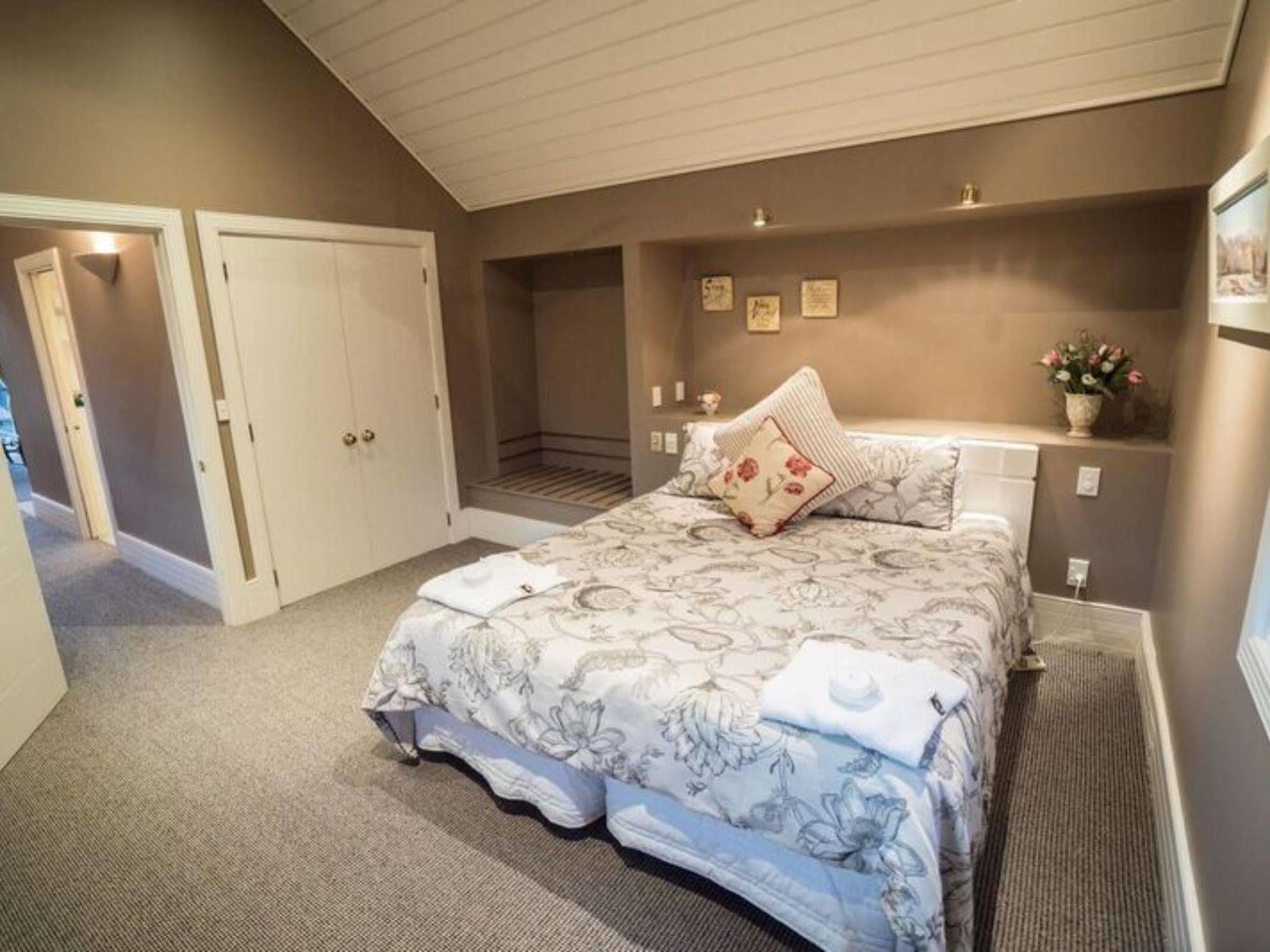 Manata Homestead & Lodge Queenstown Bagian luar foto