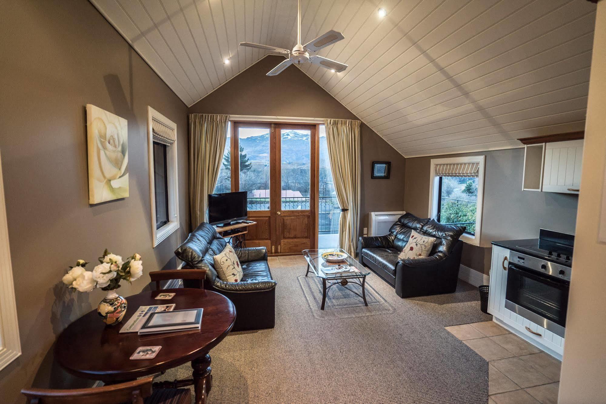Manata Homestead & Lodge Queenstown Bagian luar foto