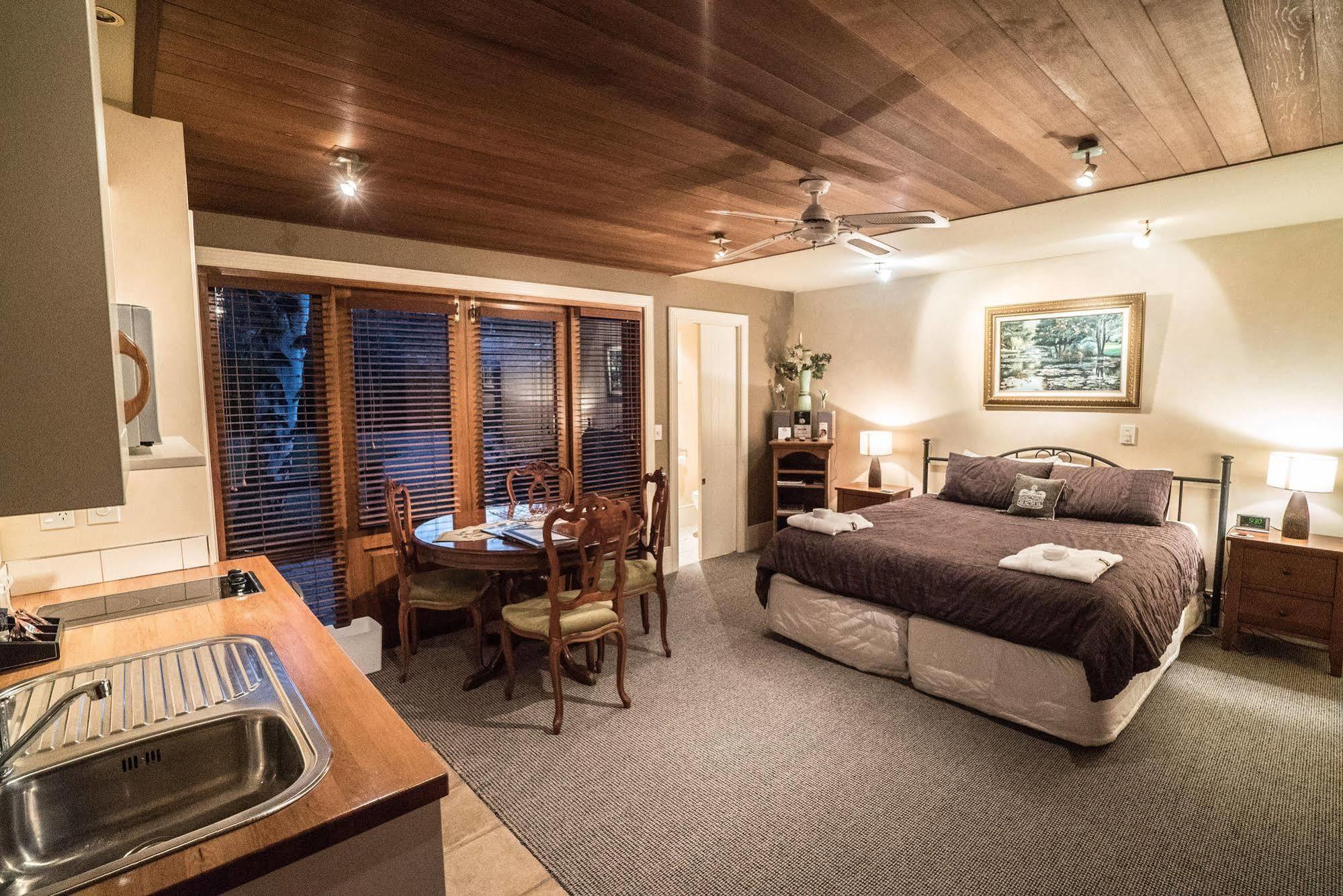 Manata Homestead & Lodge Queenstown Bagian luar foto