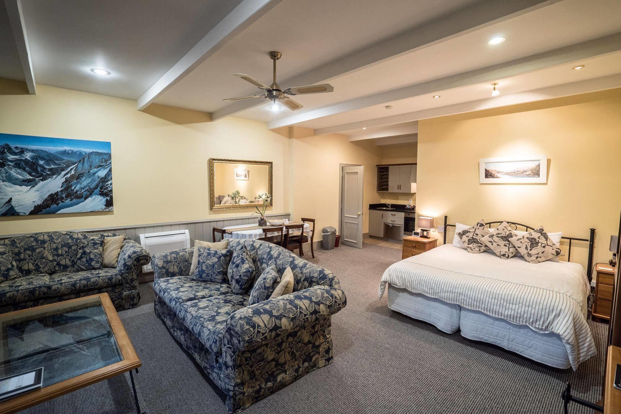 Manata Homestead & Lodge Queenstown Bagian luar foto